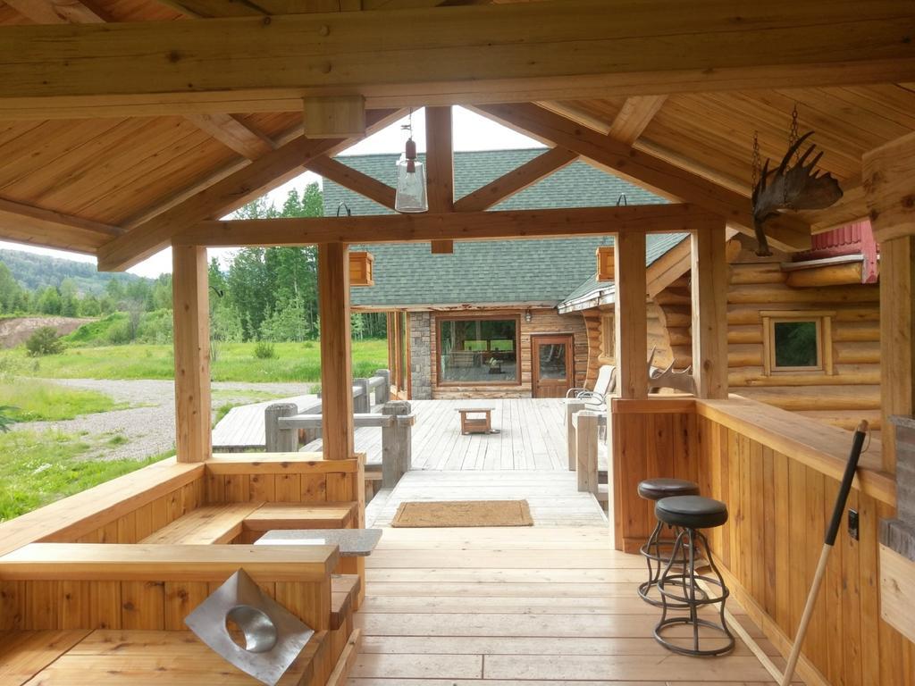 LDR Lodge - Last Dollar Ranch Smithers Exterior foto