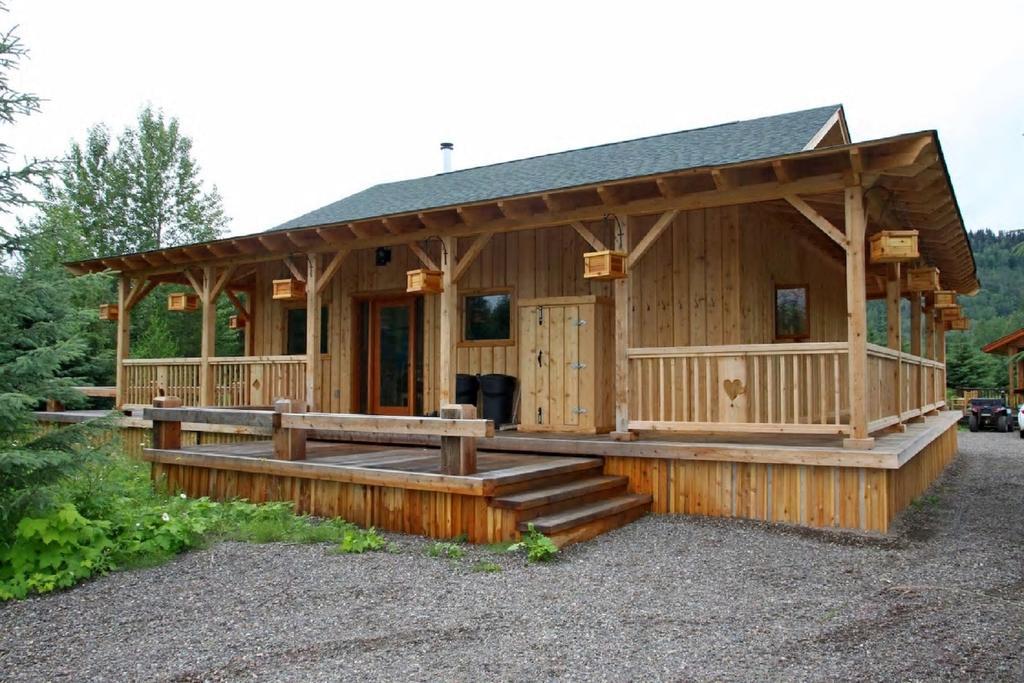 LDR Lodge - Last Dollar Ranch Smithers Exterior foto